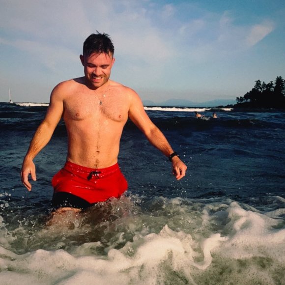 Meet your Posher, Kyle - Picture 1 of 1